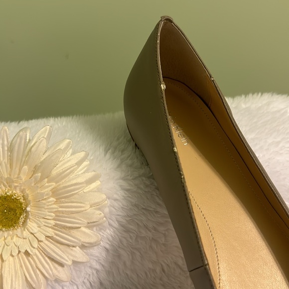 Calvin Klein pewter cap toed flats - Picture 4 of 5